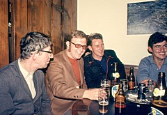 Robert Niederhauser (2. von links)